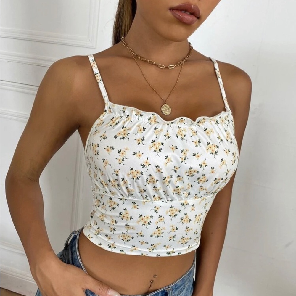 Frill Floral Crop-Top